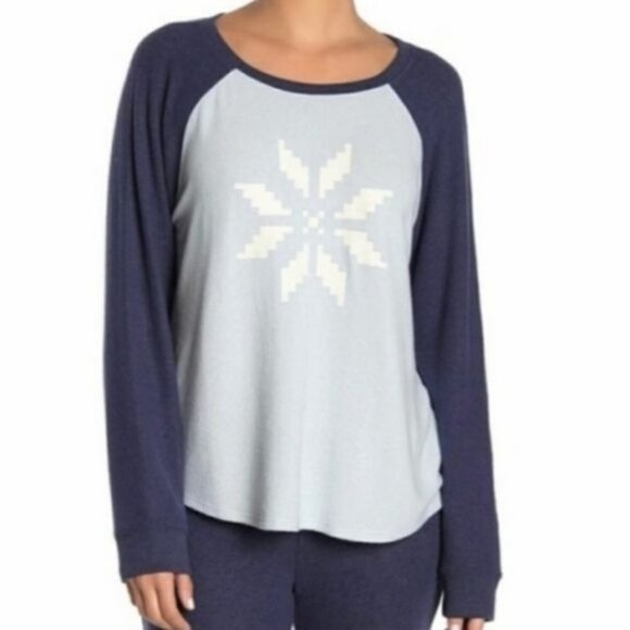 NWOT‎ Free Press Snowflake Top - Picture 1 of 7
